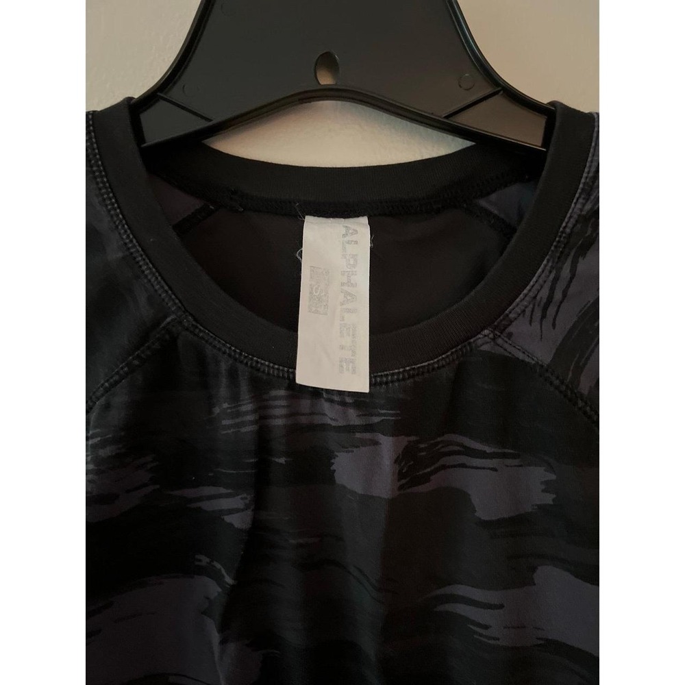 Alphalete Crop Top Camo Small - Picture 3 of 4